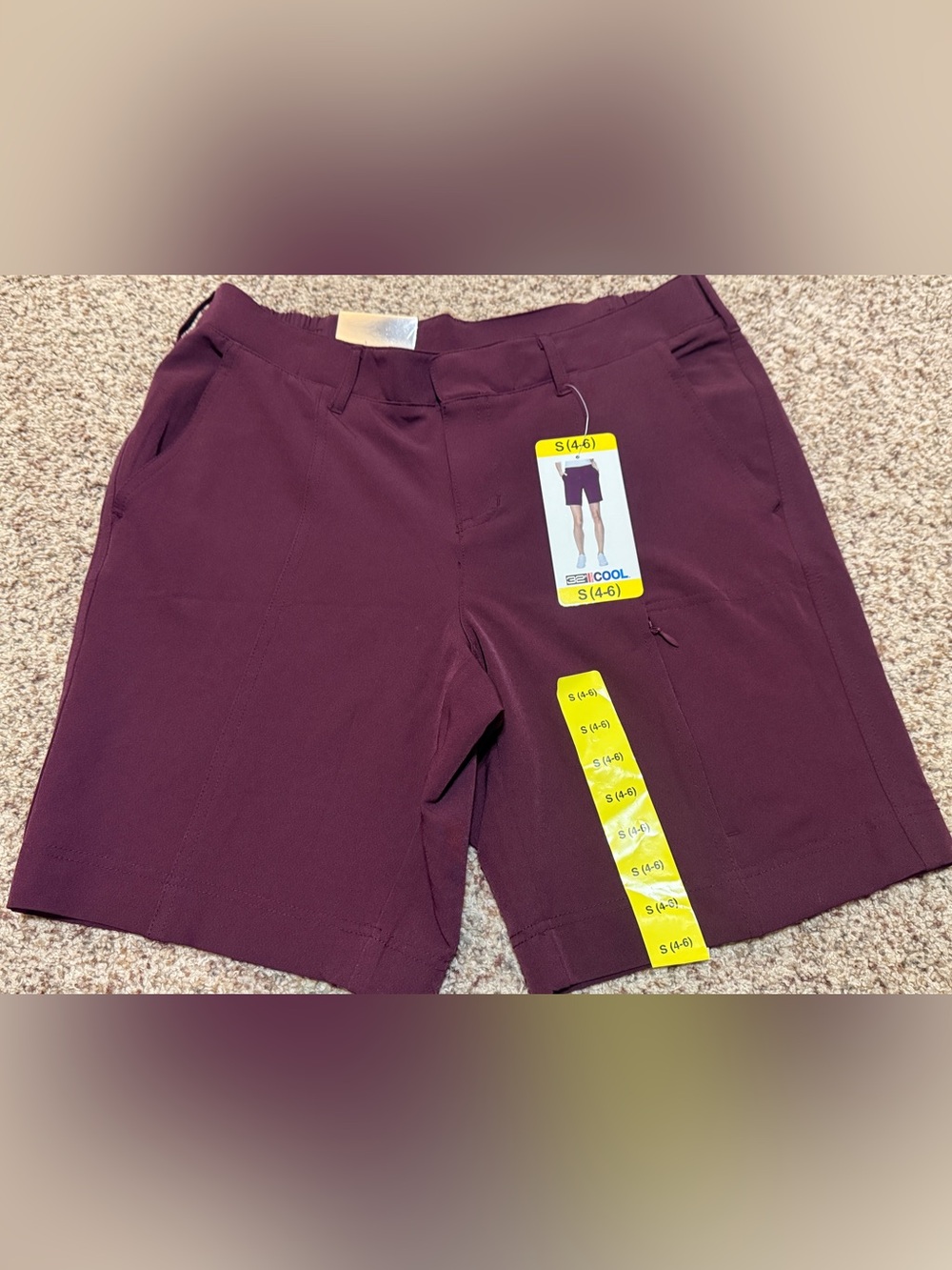 32 Degrees Cool Smooth Stretch Cargo Shorts in Wine Womens S NWT